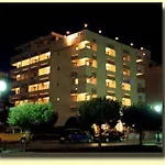 Dias فندق 2*