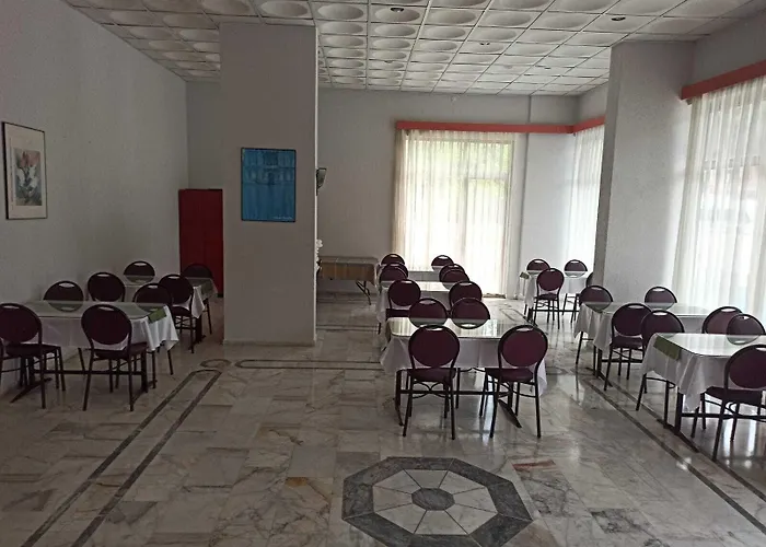 Hotell Dias 2*